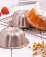 NON STICK MINI CAKE MOULDS